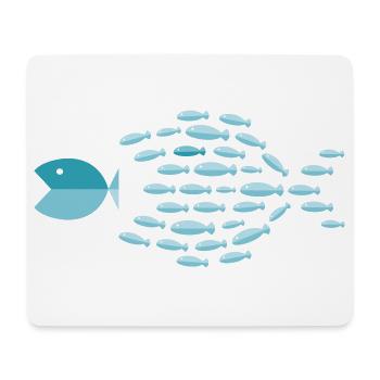 Silhouette d’école bleue - les petits poissons mangent les gros poissons - Tapis de souris (format paysage) - blanc - Devant