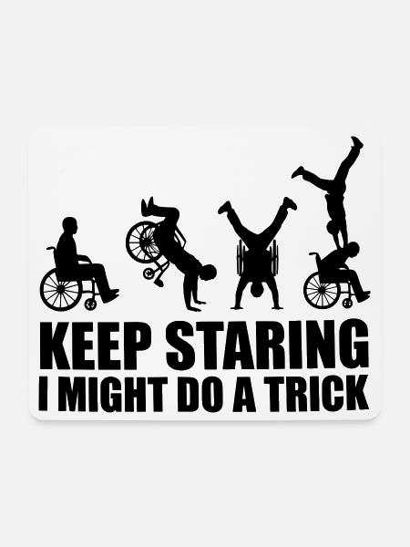 Behalte diesen Rollstuhlfahrer im Auge # - Mousepad (Querformat) - Weiß