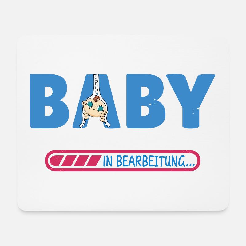 Baby in Bearbeitung - Mousepad (Querformat) - Weiß