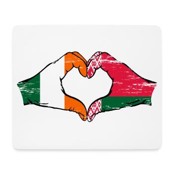 Irlande Biélorussie drapeau mains coeur forme utilisé - Tapis de souris (format paysage) - blanc - Devant