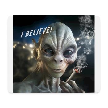 Alien smoke a joint - i believe! - Mouse Pad (horizontal) - white - Front