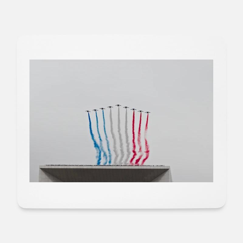 Flugtreffen in Patrouille de France - Mousepad (Querformat) - Weiß
