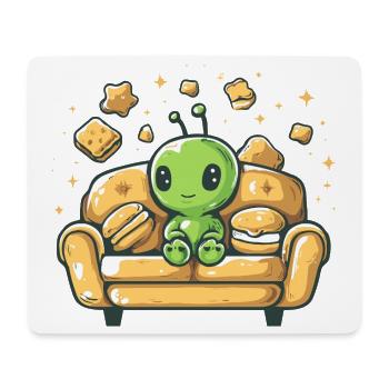 Kuscheliger Alien auf sonnigem Sofa - Mousepad (Querformat) - Weiß - Vorne