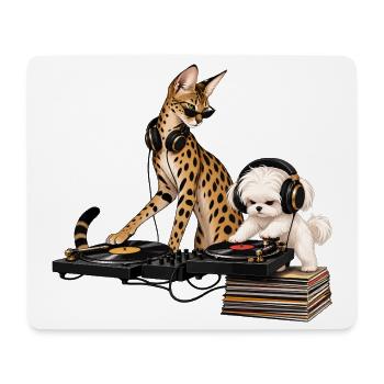 Malteser und Savannah-Katze als DJ-Duo - Mousepad (Querformat) - Weiß - Vorne