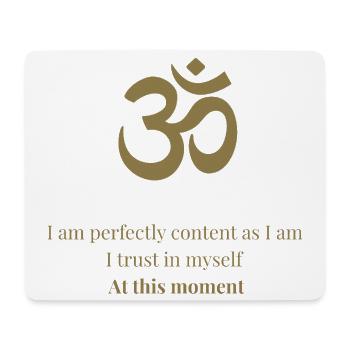 Mantra OM – Je suis parfaitement satisfait - Tapis de souris (format paysage) - blanc - Devant