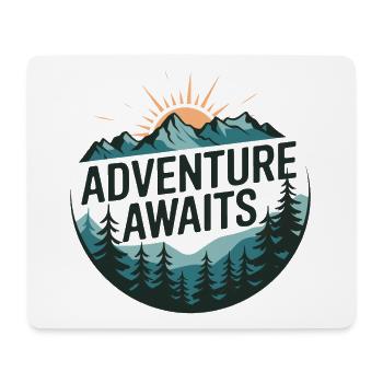 Adventure Awaits – Bergpanorama - Mousepad (Querformat) - Weiß - Vorne