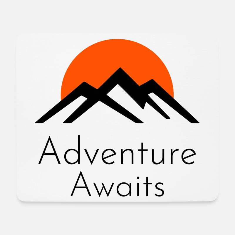 Adventure Awaits – Berge & Sonnenuntergang - Mousepad (Querformat) - Weiß