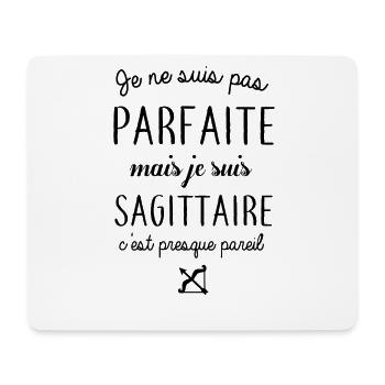Je ne suis pas parfaite mais je suis sagittaire - Tapis de souris (format paysage) - blanc - Devant