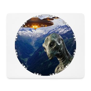 Flying saucers and aliens in camera - Mouse Pad (horizontal) - white - Front