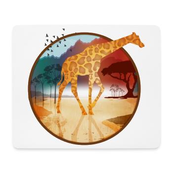 Giraffe in weiter afrikanischer Savannenlandschaft - Mousepad (Querformat) - Weiß - Vorne