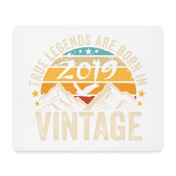 Jahrgang 2019 Jahrgang 2019 Geburtstagsgeschenk - Mousepad (Querformat) - Weiß - Vorne