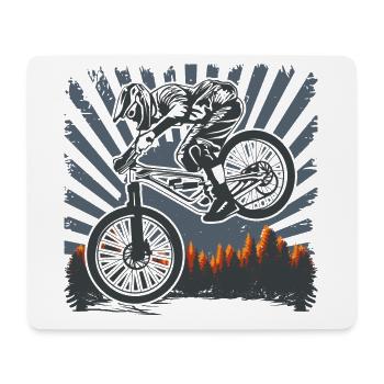 Moto-Sonnenaufgangssprung über Kiefern - Mousepad (Querformat) - Weiß - Vorne