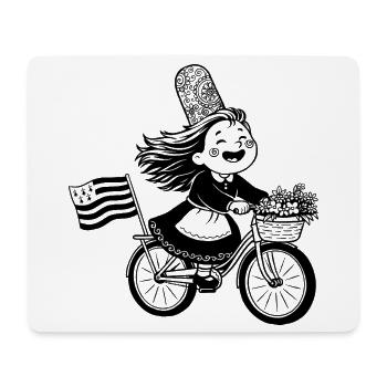 Süßes Bigouden-Mädchen auf dem Fahrrad mit bretonischer Flagge - Mousepad (Querformat) - Weiß - Vorne