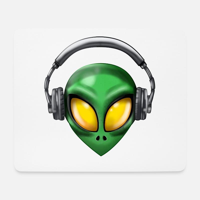 Alien with Headphones - Mousepad (Querformat) - Weiß