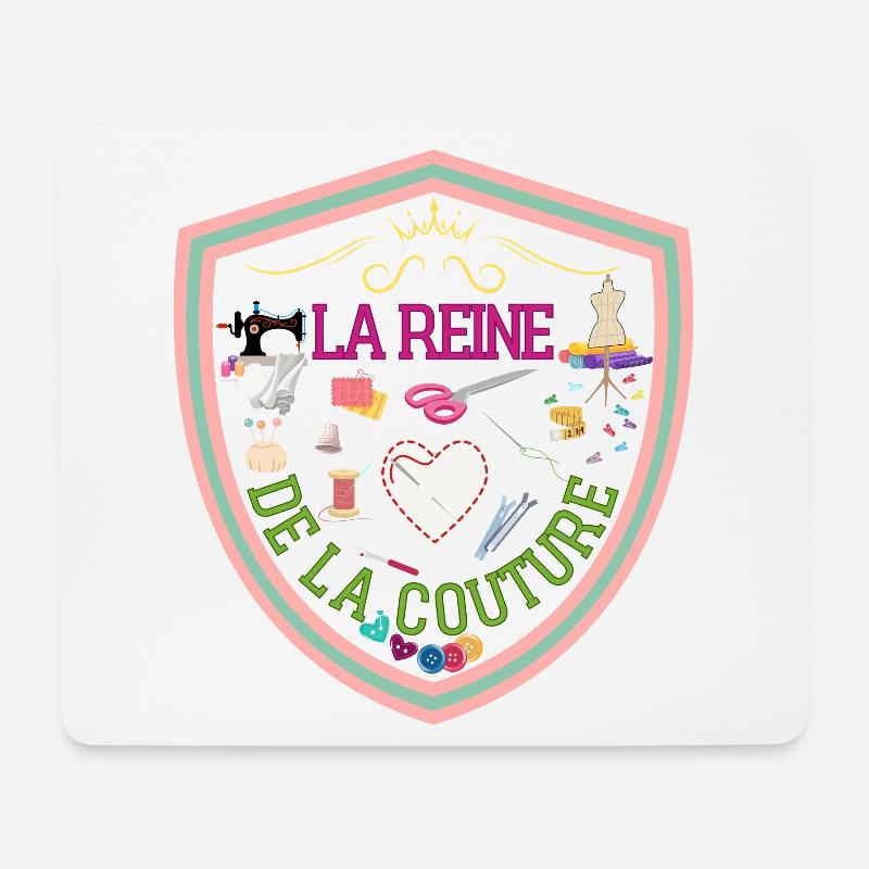 Reine de la couture. Couturière. Machine à coudre. - Tapis de souris (format paysage) - blanc