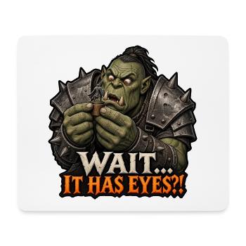 Wait... It Has Eyes?! – Tabletop Ork Miniatur - Mousepad (Querformat) - Weiß - Vorne