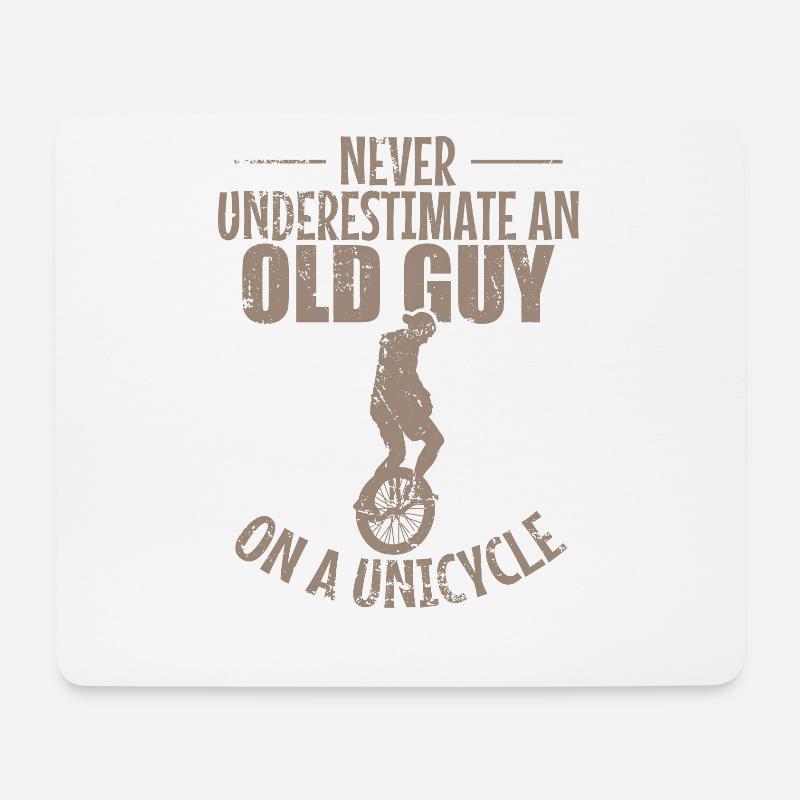 Never underestimate an old Guy on a Unicycle - Mousepad (Querformat) - Weiß
