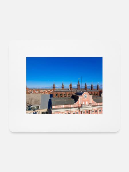 Rostocker Skyline und Altstadt hinter dem Rathaus - Mousepad (Querformat) - Weiß