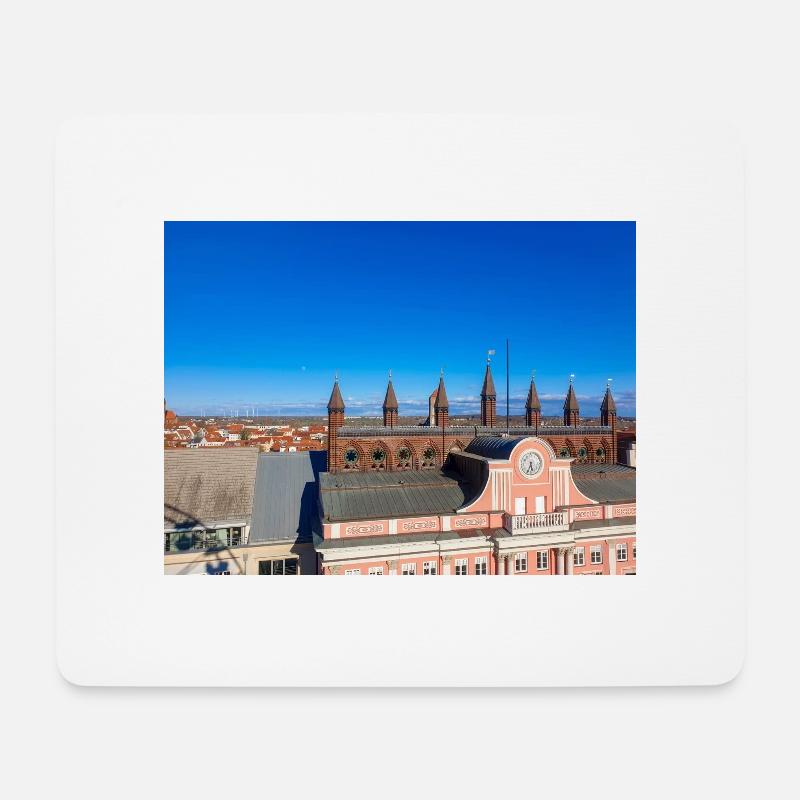 Rostocker Skyline und Altstadt hinter dem Rathaus - Mousepad (Querformat) - Weiß