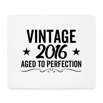 Jahrgang 2016 perfekt gealtert - Mousepad (Querformat) - Weiß - Vorne