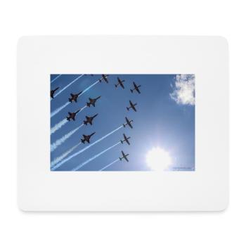 Patrouille Suisse und PC-7 der Schweizer Luftwaffe - Mousepad (Querformat) - Weiß - Vorne