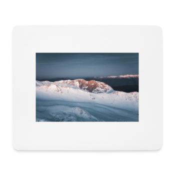 Les premières lueurs du jour sur le Mont Parnasse enneigé - Tapis de souris (format paysage) - blanc - Devant