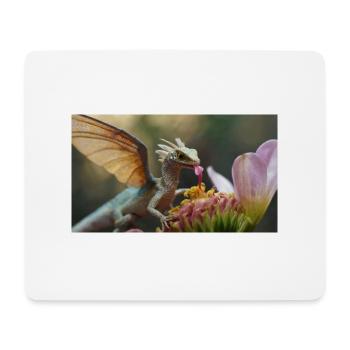 Ein realistischer, majestätischer kleiner niedlicher Drache - Mousepad (Querformat) - Weiß - Vorne