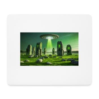 gruselige mythische Orte – UFO fliegt Stonehenge - Mousepad (Querformat) - Weiß - Vorne