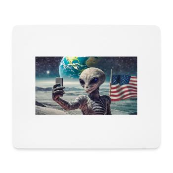 Grauer Außerirdischer auf der Mondoberfläche – Selfies machen - Mousepad (Querformat) - Weiß - Vorne