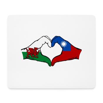 Pays de Galles Taiwan Drapeau Mains Coeur Forme - Tapis de souris (format paysage) - blanc - Devant
