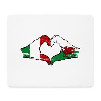 Italie Drapeau du Pays de Galles mains forme de coeur utilisé - Tapis de souris (format paysage) - blanc - Devant