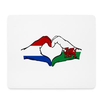Hollande Pays de Galles Drapeau Mains Coeur Forme - Tapis de souris (format paysage) - blanc - Devant