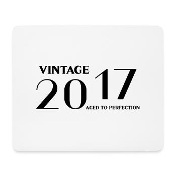 Vintage 2017 aged to perfection - Tapis de souris (format paysage) - blanc - Devant