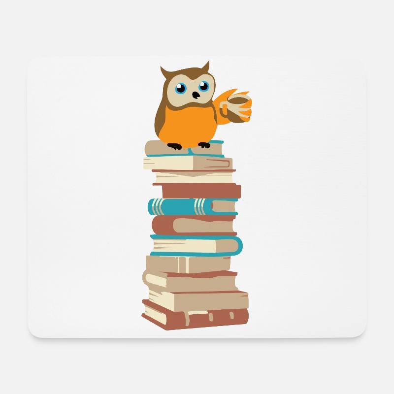 Eule mit Kaffee auf Bücher - Mousepad (Querformat) - Weiß