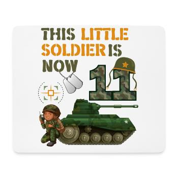 Ce petit soldat est maintenant 11 Army Tank 11. - Tapis de souris (format paysage) - blanc - Devant