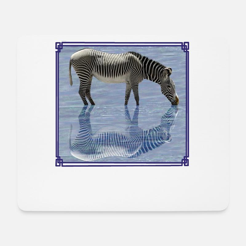 Zebra Spiegelbild - Zebras - Wildtiere in Afrika - Mousepad (Querformat) - Weiß
