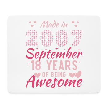Septembre 2007 Anniversaire 18 Ans Pour Filles - Tapis de souris (format paysage) - blanc - Devant