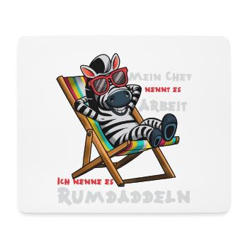Zebra im Strandstuhl. Arbeit ist das nicht! - Mousepad (Querformat) - Weiß - Vorne
