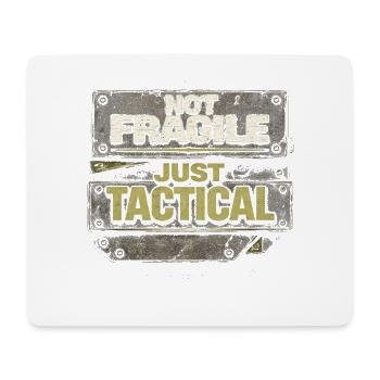 Femmes soldats : Femmes soldats : pas fragiles, juste tactiques - Tapis de souris (format paysage) - blanc - Devant
