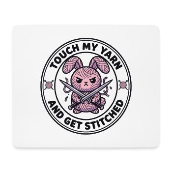 Touch My Yarn - Lapin tricoteur espiègle - Tapis de souris (format paysage) - blanc - Devant