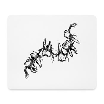 Knochen-Talisman-Halskette – Gotische Zähne und Reißzähne - Mousepad (Querformat) - Weiß - Vorne