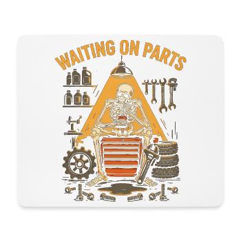 Lustiges Warten auf Teile-Mechaniker-Skelett - Mousepad (Querformat) - Weiß - Vorne