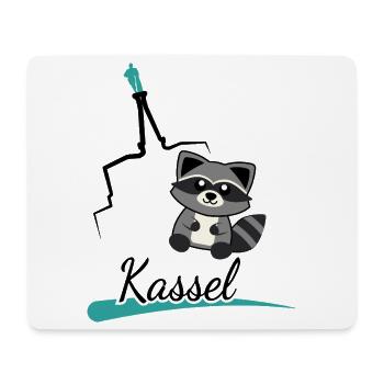 Kassel Waschbär trifft Herkules – Süßes Stadtmotiv - Mousepad (Querformat) - Weiß - Vorne