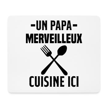 Un papa merveilleux cuisine ici - Tapis de souris (format paysage) - blanc - Devant