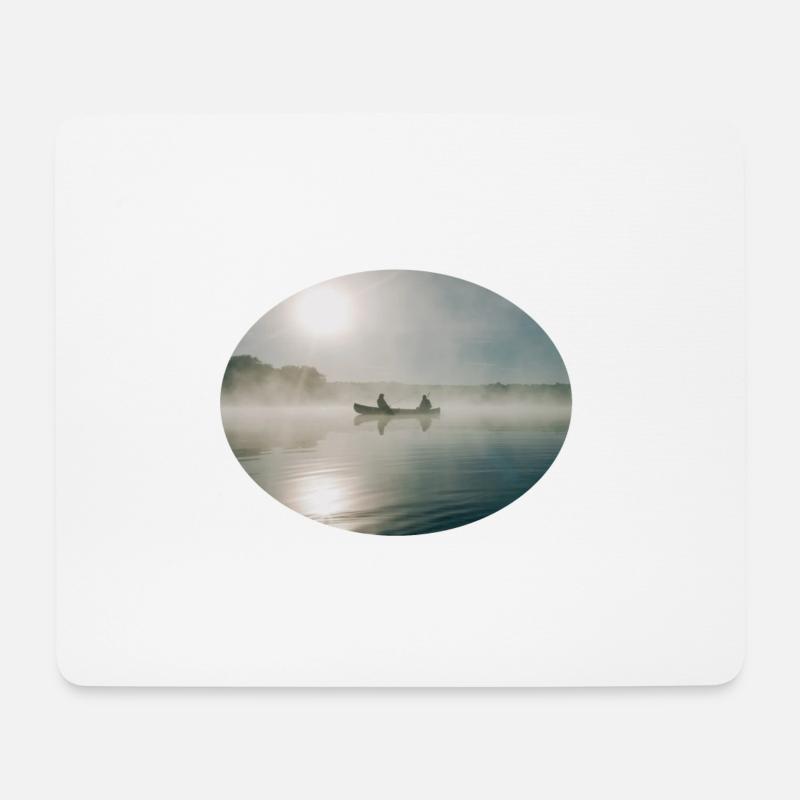 Angeln im Boot - Mousepad (Querformat) - Weiß