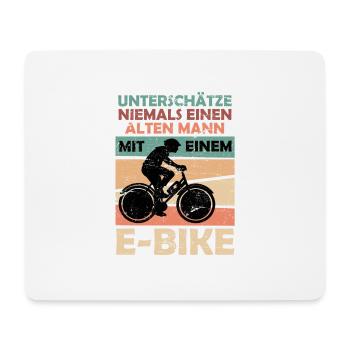 Alter Mann mit E-Bike Fahrrad Fahrradfahrer - Mousepad (Querformat) - Weiß - Vorne