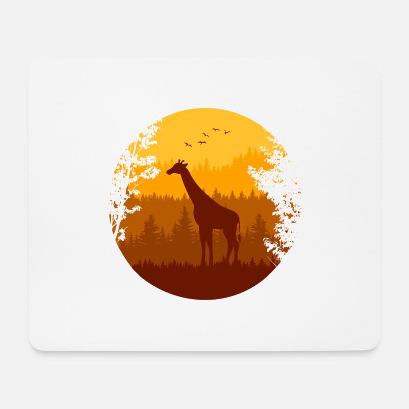 Herbstwald und Giraffe - Mousepad (Querformat) - Weiß