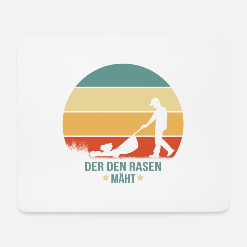 Der den Rasen mäht - Design Mann Rasenmäher Garten - Mousepad (Querformat) - Weiß