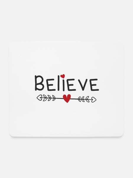 Glaube an die Liebe mit roten Herzen - ErSa Solutions - Mousepad (Querformat) - Weiß