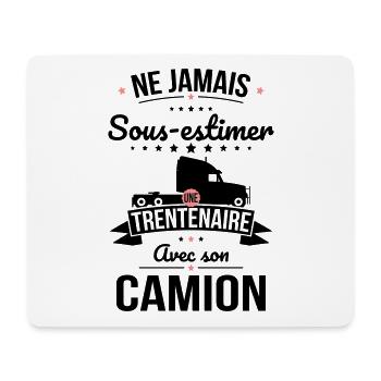 Sous-estimer une trentenaire avec son camion - Tapis de souris (format paysage) - blanc - Devant
